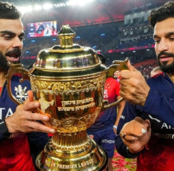 RCB விற்பனை ரகசியம் வெளிச்சம் – IPL உலகை அதிரவைத்த அதிர்ச்சி முடிவு!