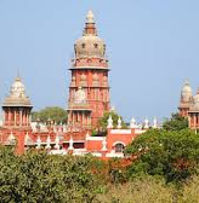 பொதுக்கூட்டங்களுக்கு ஆப்பு! – மெட்ராஸ் உயர் நீதிமன்றம் அதிரடி: அரசியல்/மத நிகழ்வுகளுக்கு புதிய SOP தேவை – தீர்ப்பு இன்று வெளியாகிறது!